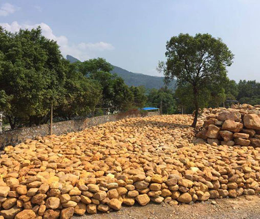 双鸭山黄蜡石